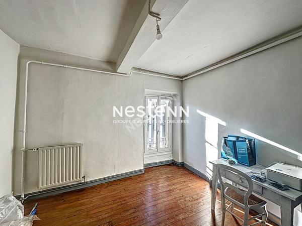 Immeuble Seissan 7 pieces 187 m2 avec jardin