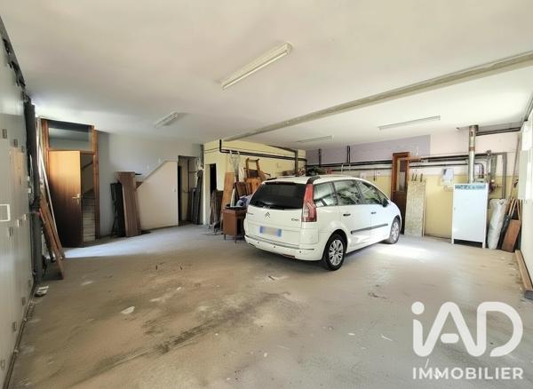 Maison à vendre 8 pièces 220 m² Sainte-Radegonde
