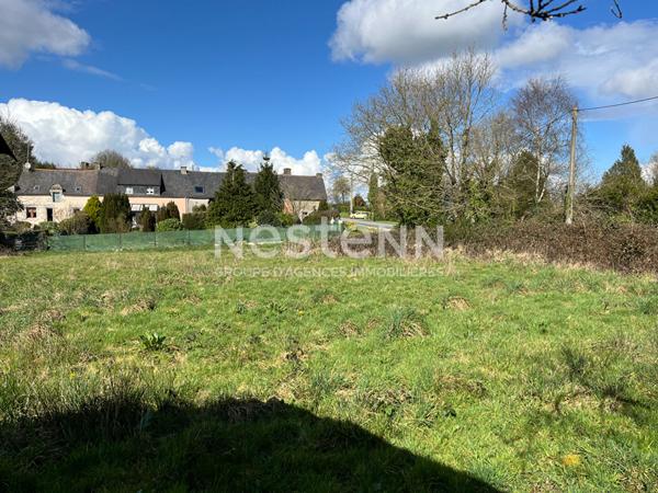 Maison avec 120 m² aménageable + Longère 200 m² à rénover - 5000 m² de terrain - MORBIHAN