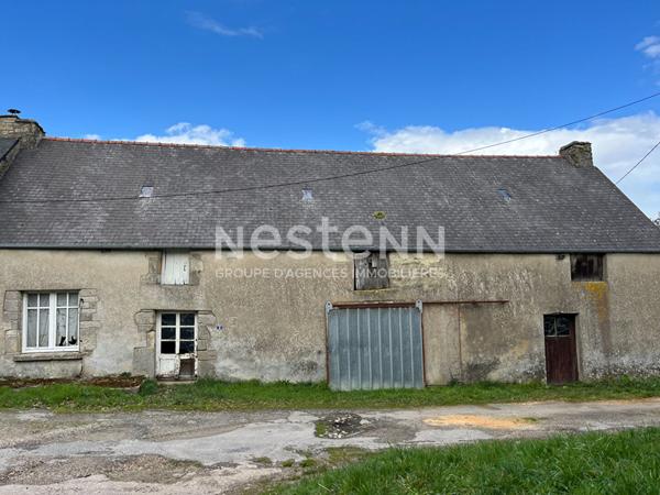 Maison avec 120 m² aménageable + Longère 200 m² à rénover - 5000 m² de terrain - MORBIHAN