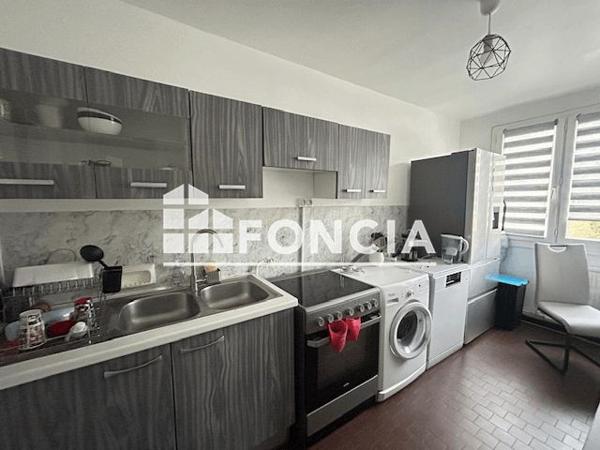 Location Appartement 4 pièces 84.05 m² - ILOT 10 Ste Foy Les Lyon 69110