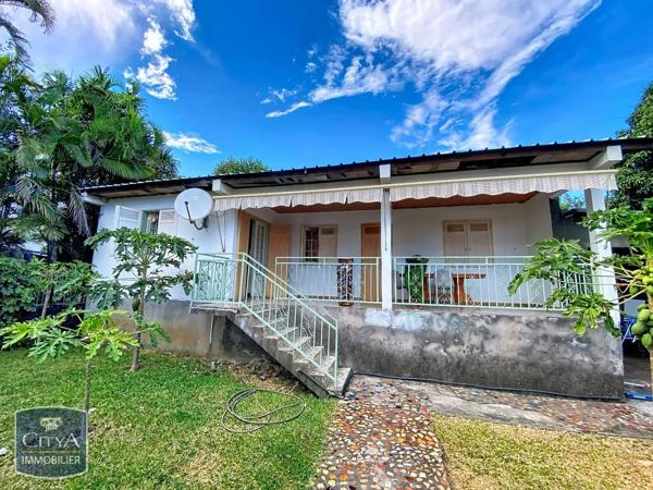 Maison à vendre 4 pièces 131m² Saint-Pierre (97410)