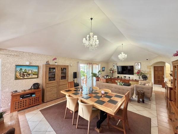 À VENDRE – LA RIVIÈRE SAINT-LOUIS (OUAKI) - Villa familiale T5/6 de 293,50 m² utiles sur 770 m² de terrain