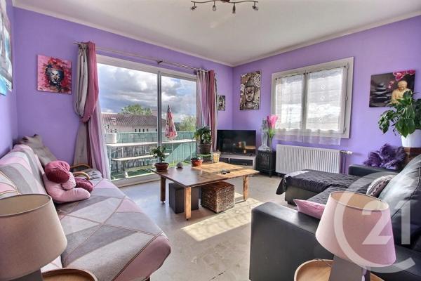 Maison à vendre  5 pièces - 121 m 2   MEYZIEU  - 69