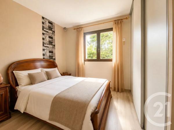 Maison à vendre  5 pièces - 121 m 2   MEYZIEU  - 69