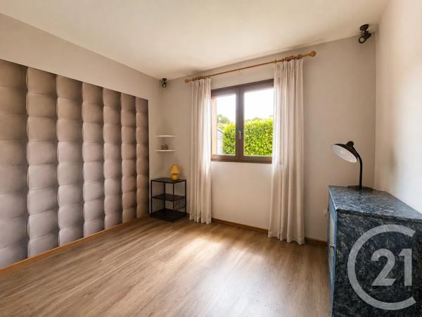 Maison à vendre  5 pièces - 121 m 2   MEYZIEU  - 69