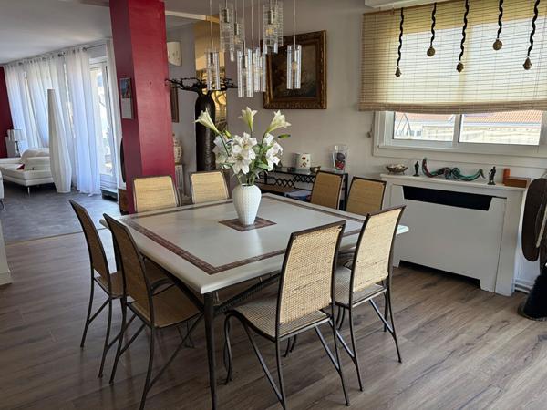 Appartement 8 pièces - 161 m²
