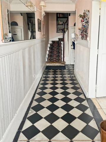 MAISON EN PIERRE + MAISONNETTE + GARAGE 10 PIECES 230 M²