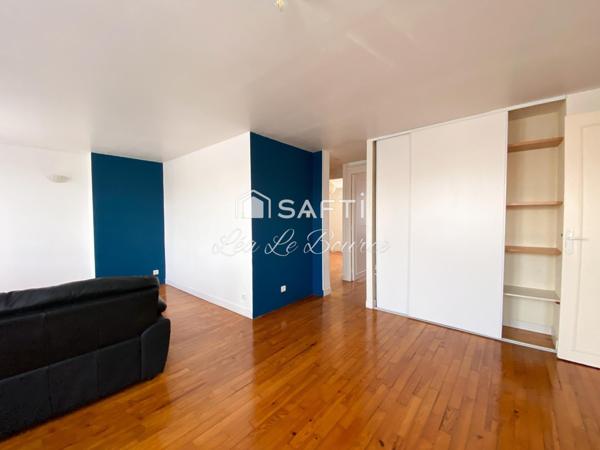 Bel appartement T3, résidence calme et sécurisée.