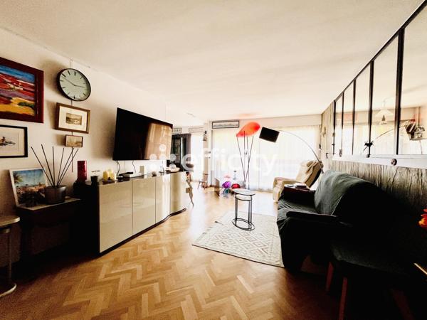 Appartement
         5 pièces
        - 124 m² Exclusivité 388 000 € *