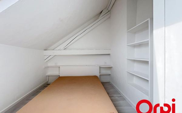 Immeuble à vendre    10 pièces • 150 m2 Vichy