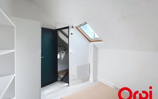 Immeuble à vendre    10 pièces • 150 m2 Vichy