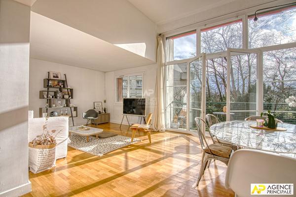 Versailles Montreuil Appartement 4 Pièces 83 m² carrez situé au 1er étage avec balcon , cave et jardin de copropriété - ce(s) 499 000 € **  - Référence  28963
