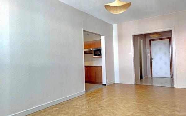 Appartement à louer    2 pièces • 46 m2 Cholet