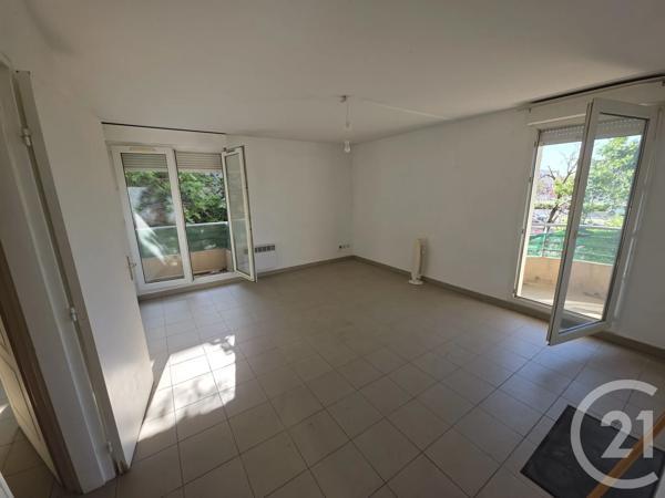 Appartement T3 à vendre  3 pièces - 57,12 m 2   NIMES  - 30