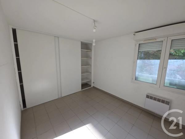Appartement T3 à vendre  3 pièces - 57,12 m 2   NIMES  - 30