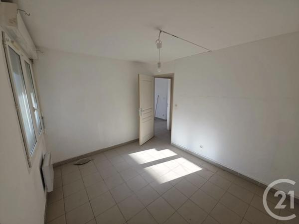 Appartement T3 à vendre  3 pièces - 57,12 m 2   NIMES  - 30