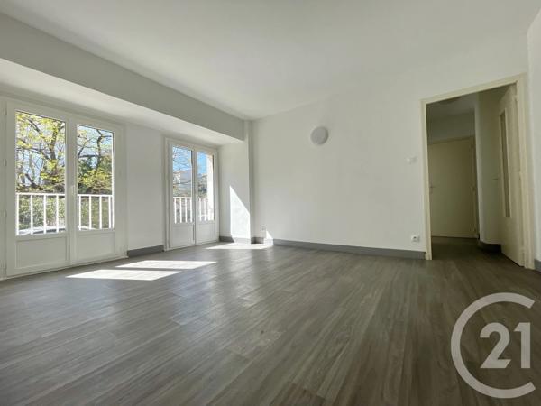 Appartement T3 à vendre  3 pièces - 57,12 m 2   NIMES  - 30