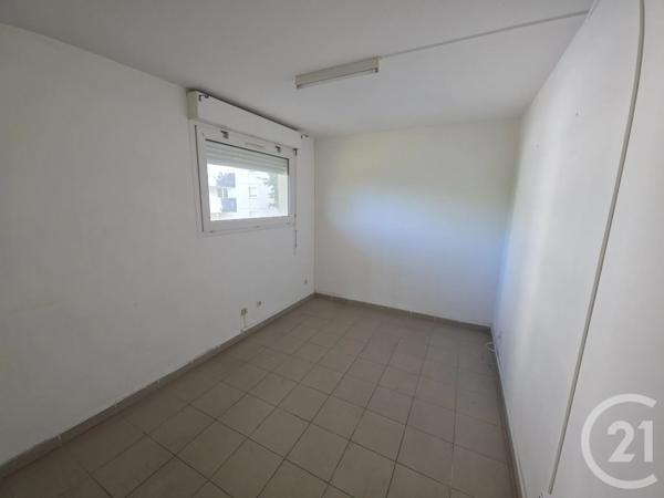Appartement T3 à vendre  3 pièces - 57,12 m 2   NIMES  - 30