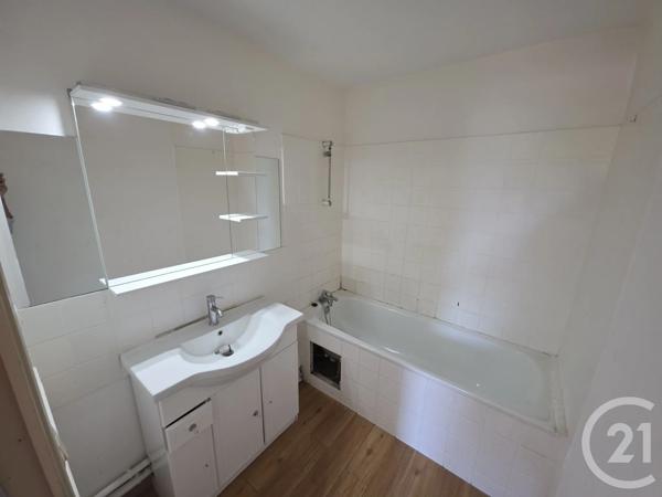 Appartement T3 à vendre  3 pièces - 57,12 m 2   NIMES  - 30