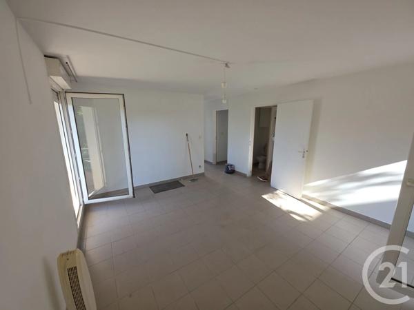 Appartement T3 à vendre  3 pièces - 57,12 m 2   NIMES  - 30