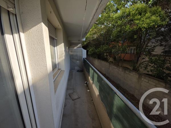 Appartement T3 à vendre  3 pièces - 57,12 m 2   NIMES  - 30