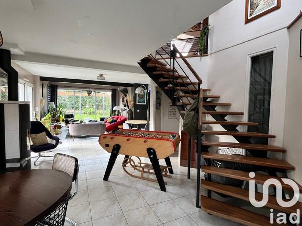 Pavillon 6 pièces de 160 m² à Melesse (35520)