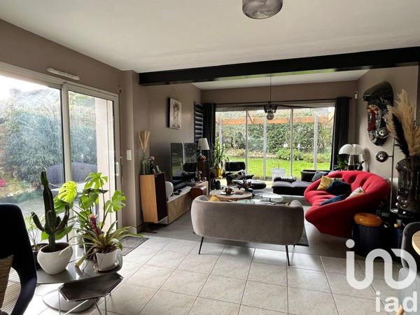 Pavillon 6 pièces de 160 m² à Melesse (35520)