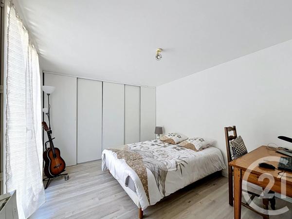Maison à vendre  6 pièces - 130,80 m 2   MEZE  - 34