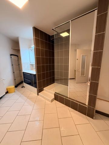 EN EXCLUSIVITE ! Maison de 131m², 5 chambres, avec courette, centre ville, 79 000 €