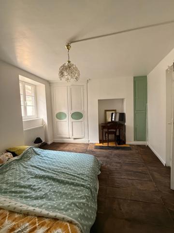 EN EXCLUSIVITE ! Maison de 131m², 5 chambres, avec courette, centre ville, 79 000 €