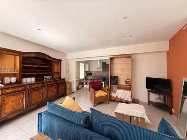 EN EXCLUSIVITE ! Maison de 131m², 5 chambres, avec courette, centre ville, 79 000 €