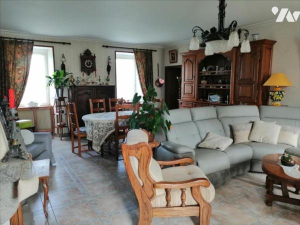 BLAINVILLE SUR MER - Belle propriété d'environ 220 m² habitable !
Vous découvrirez cette propri...