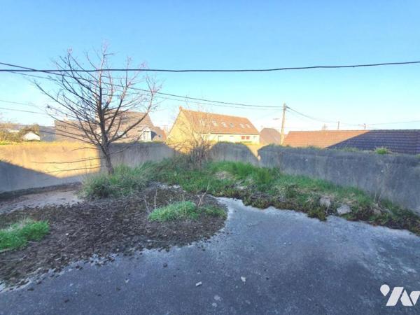 1222 - TOURLAVILLE; ensemble immobilier comprenant 1 logement et garage