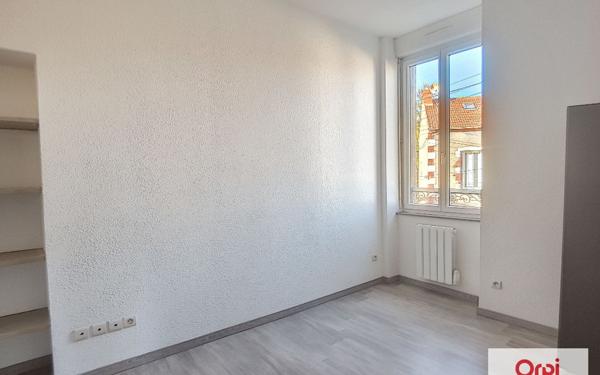 Appartement à louer    3 pièces • 54 m2 Montluçon