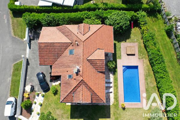 Maison à vendre 9 pièces 289 m² Chens-sur-Léman