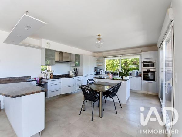 Maison à vendre 9 pièces 289 m² Chens-sur-Léman