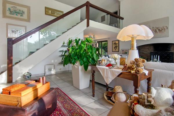 Propriété de caractère avec piscine, à vendre à Mougins.