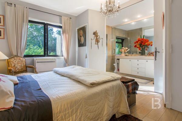 Propriété de caractère avec piscine, à vendre à Mougins.