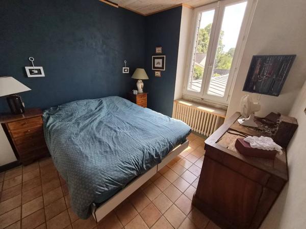 maison hyper centre ville avec piscine intérieure et cour privative clos de mûrs