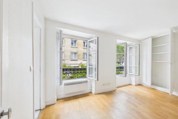 Vente - Appartement 2 pièces 47 m 2 Paris (75006)