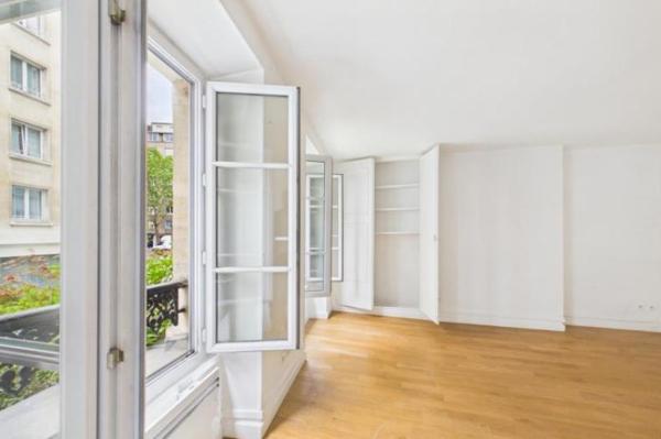 Vente - Appartement 2 pièces 47 m 2 Paris (75006)