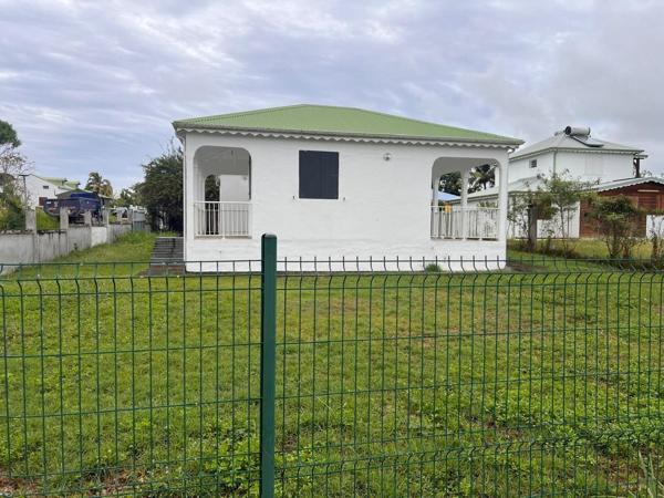 Maison dans Anse-Bertrand