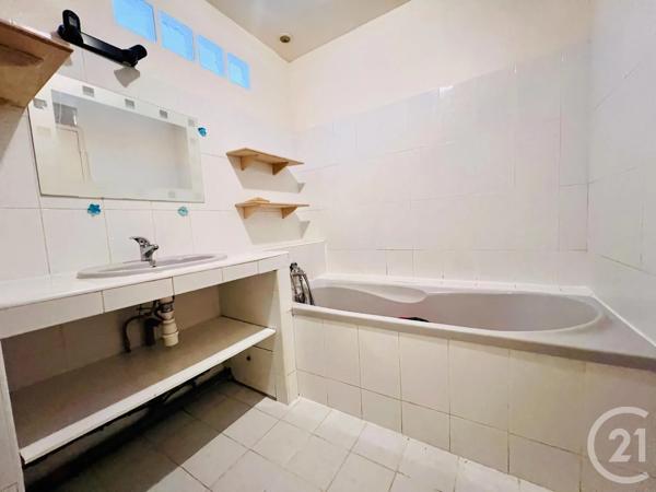 Appartement F3 à vendre  3 pièces - 89,24 m 2   ST PRIVAT  - 07