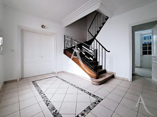 Superbe maison de 206m² à Mantes-la-Jolie proche centre ville et gare