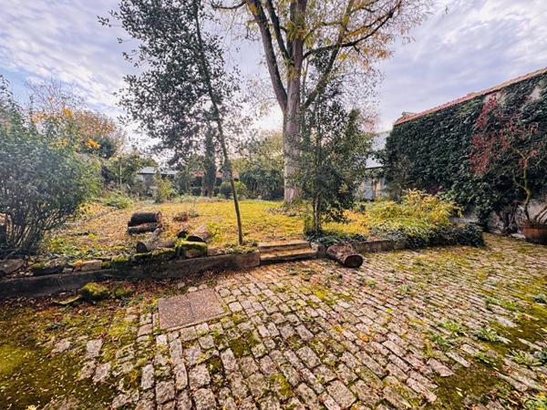 Grande maison familiale dans le centre de Prémery