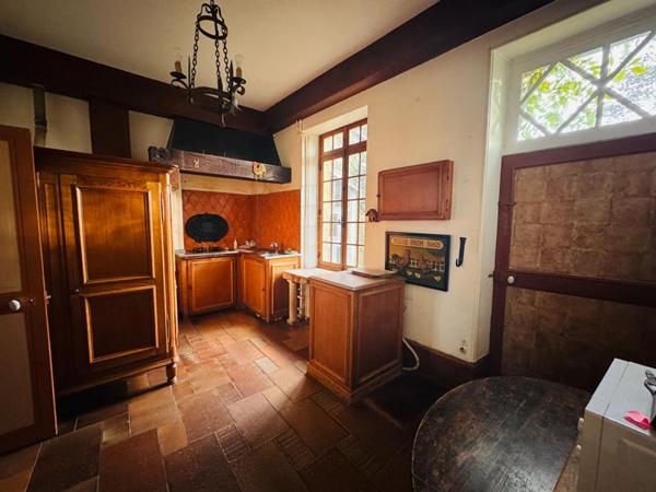 Grande maison familiale dans le centre de Prémery