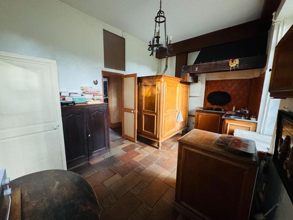 Grande maison familiale dans le centre de Prémery