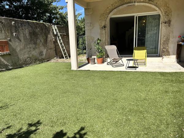 Alleins , comme un LOFT , jardin, grand garage - remise proche Golf Pont Royal