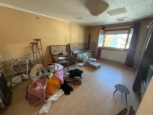 Maison d'environ 90 m² sur un terrain de 5,6 ares avec dépendances